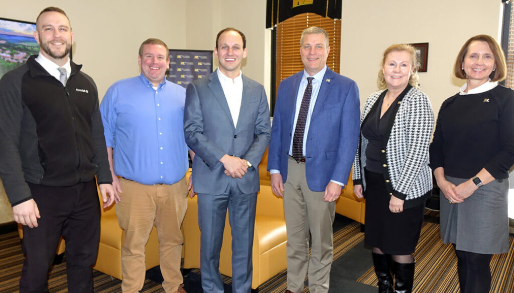 mull-business-scholarship-feature